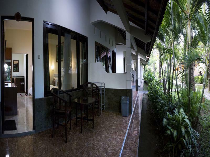 Segara Anak Bungalow & Restaurant Kuta  Eksteriør billede